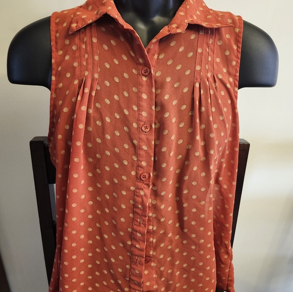 Papaya- red polka dot sleeveless blouse - Picture 2 of 4